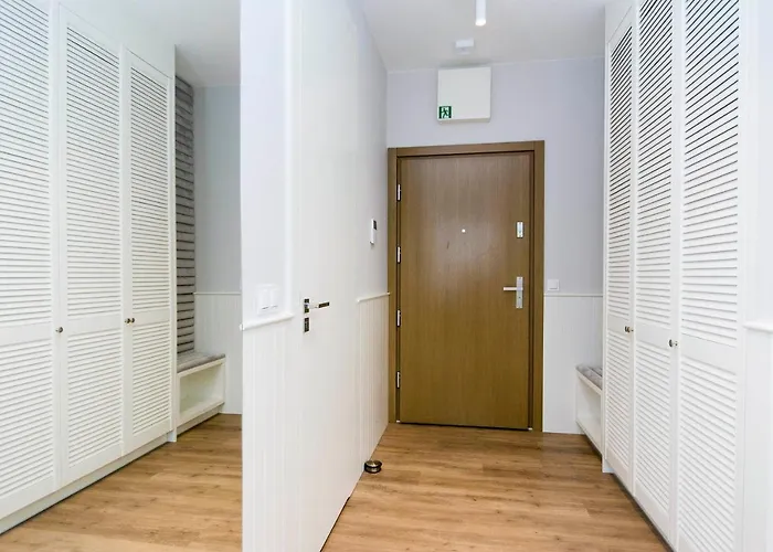 Yellow Rentyear Apartman